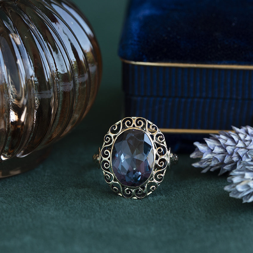 Vintage 12 kt sapphire ring
