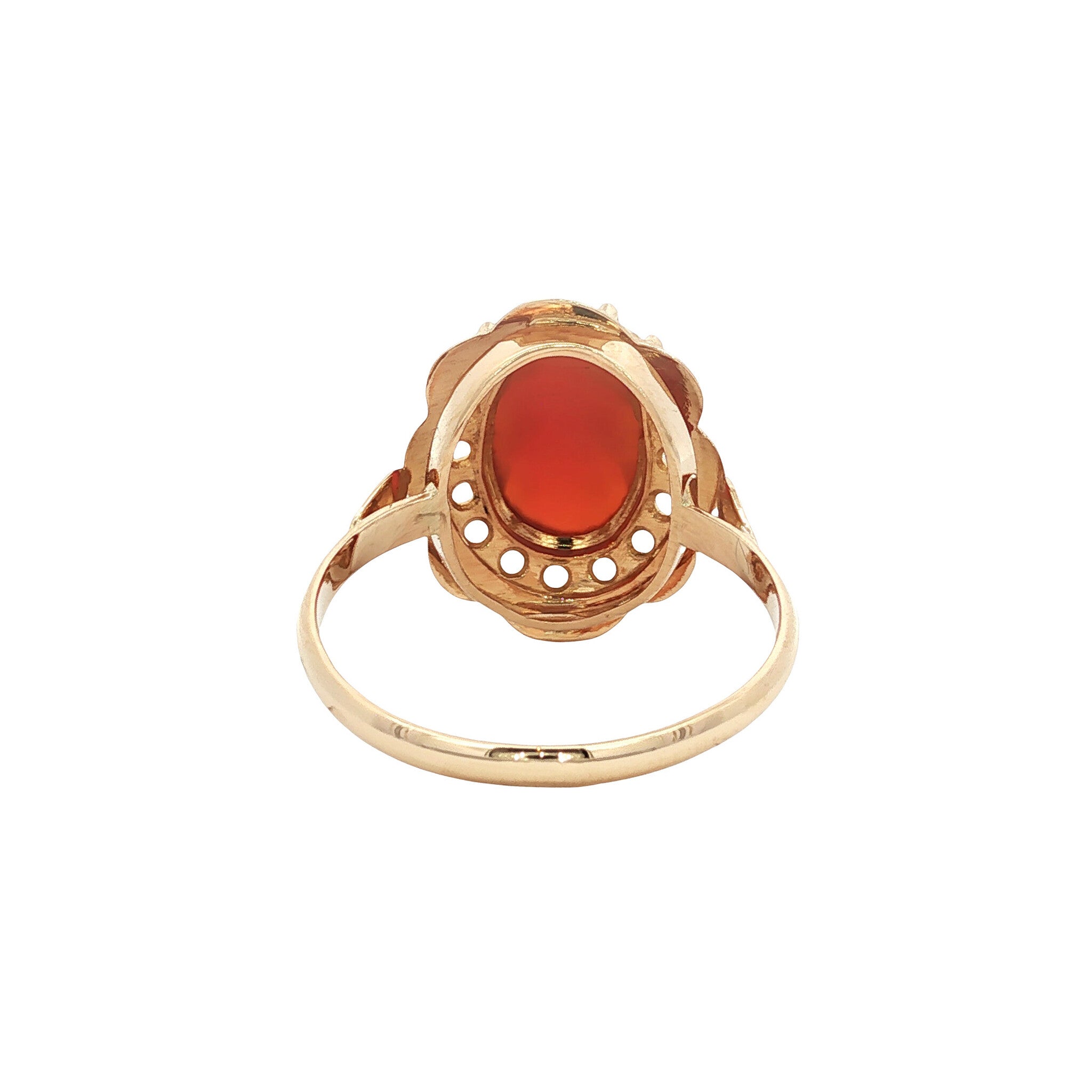 Gold vintage ring with carnelian 14 kt