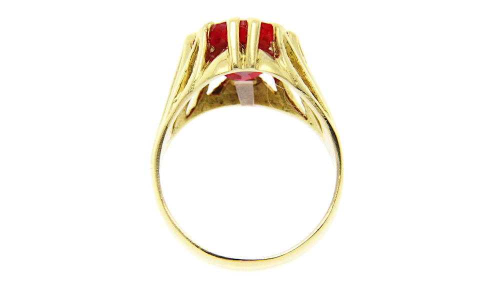 Gold ring with synthetic ruby 18 krt