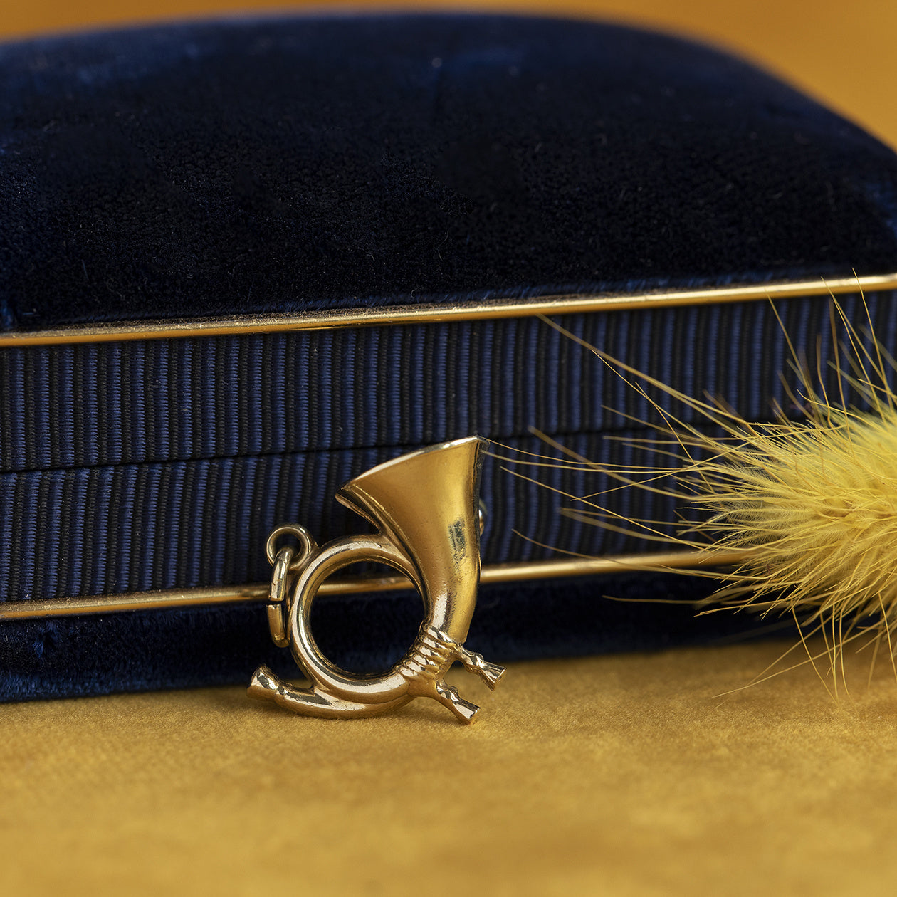 Gouden hoorn hanger 14 krt