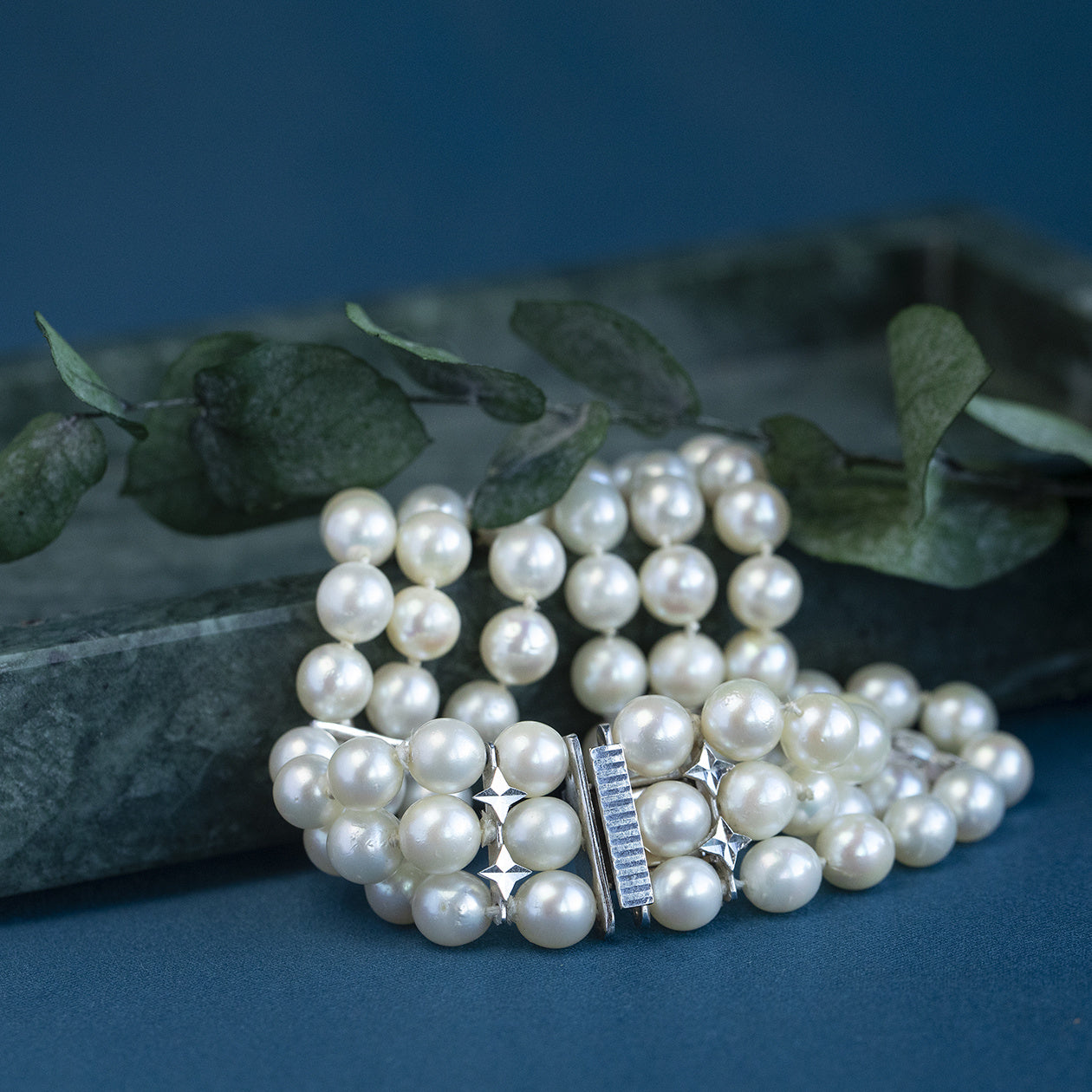 Vintage parelarmband met gouden sluiting 14 krt