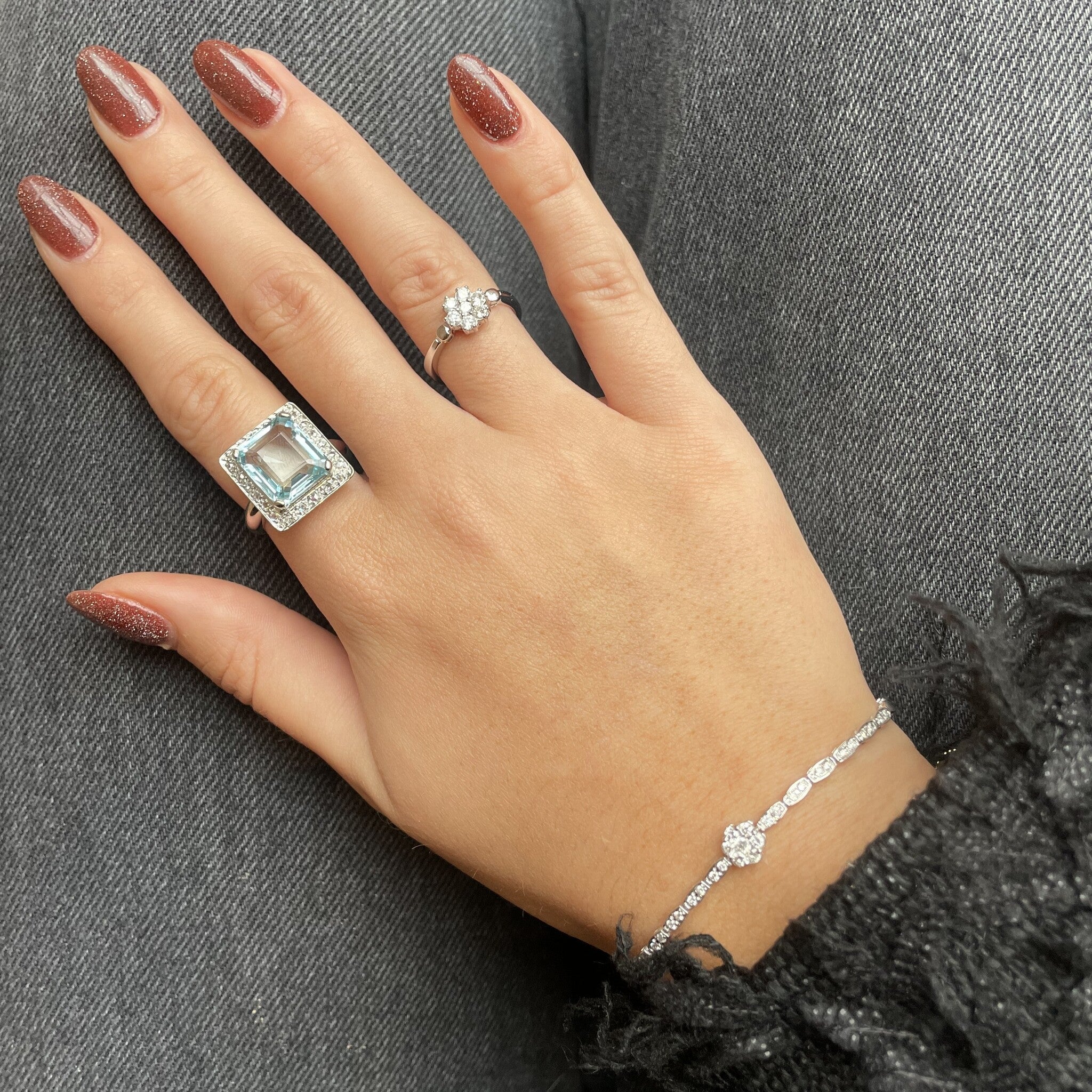 Witgouden entourage ring met diamant 18 krt