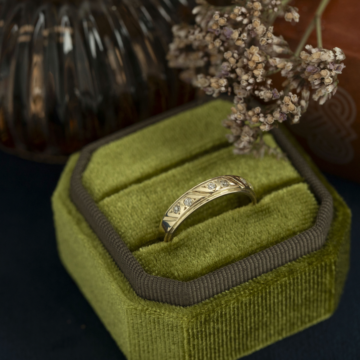 Gouden vintage ring met diamant 14 kt