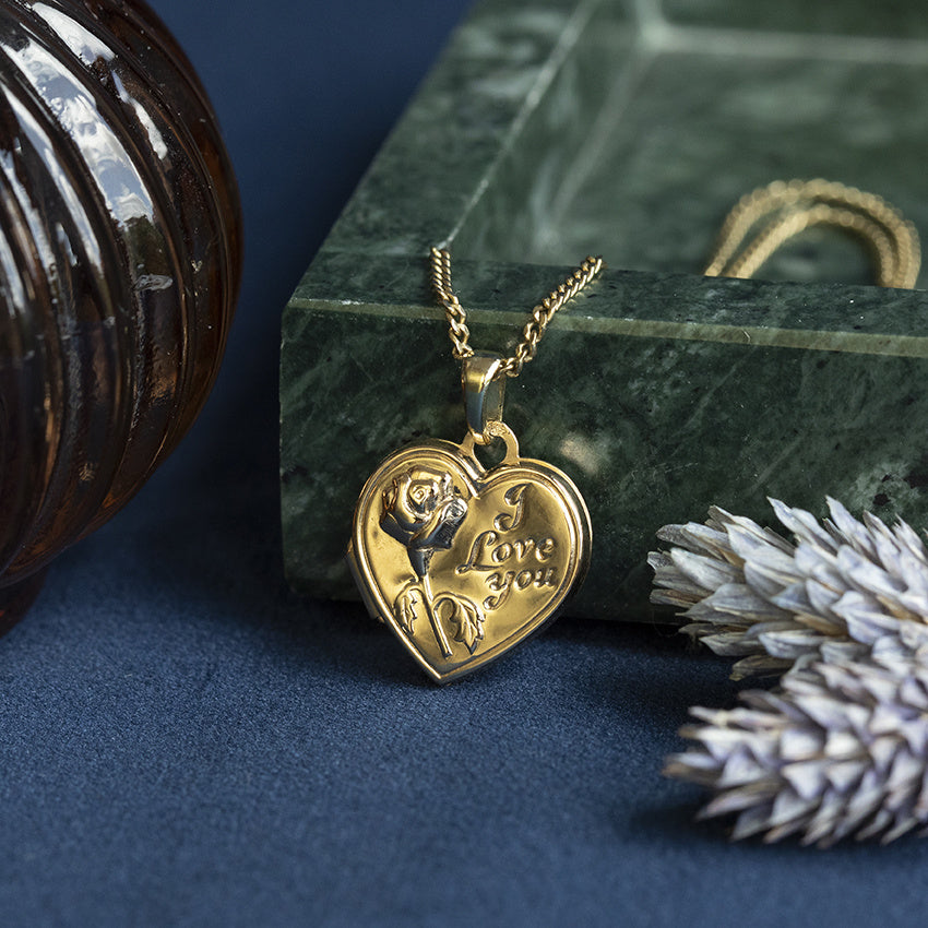 Vintage gold locket with engraving, 14 kt