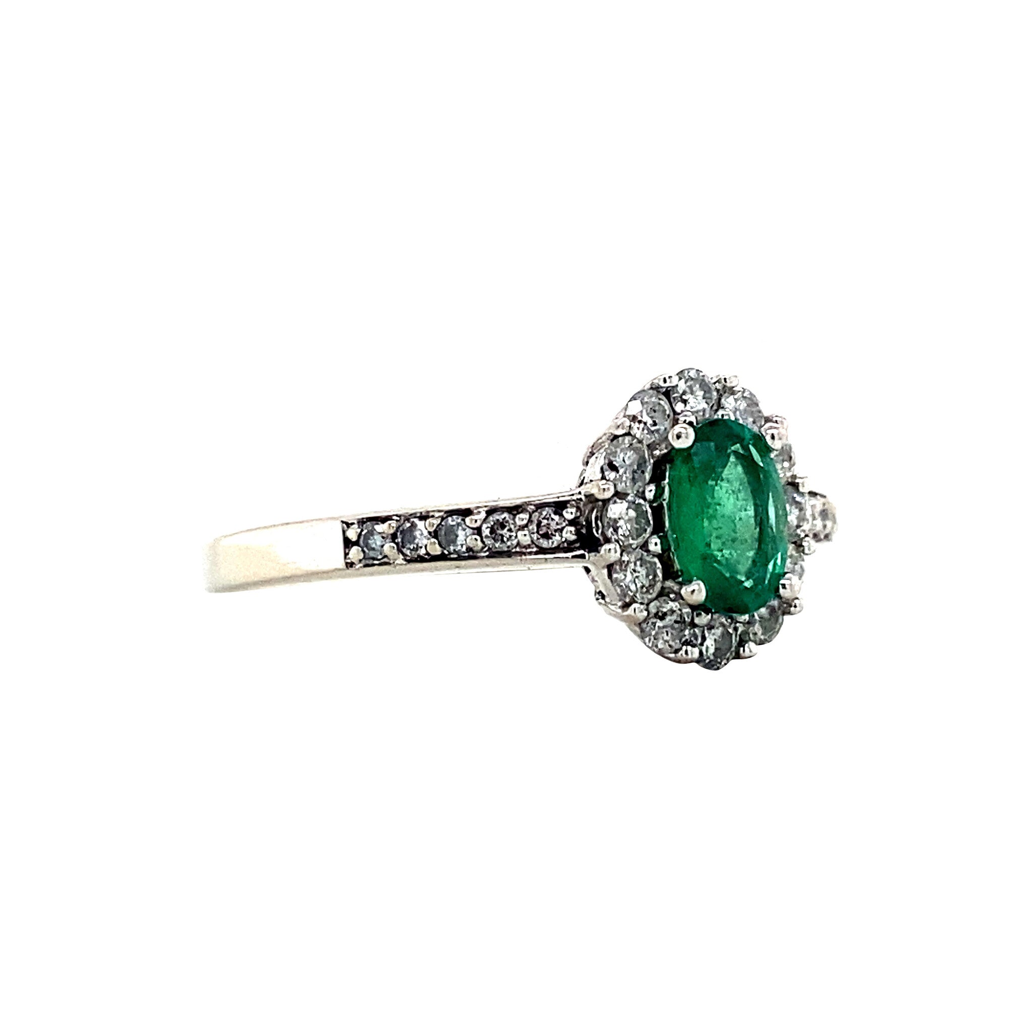 White gold vintage cluster ring with emerald and diamond, 14 kt