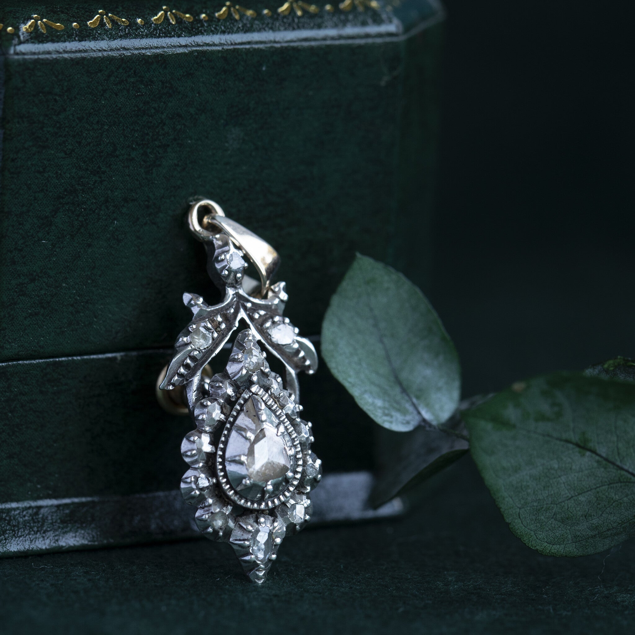 Silver pendant with rose diamond 925/14 krt