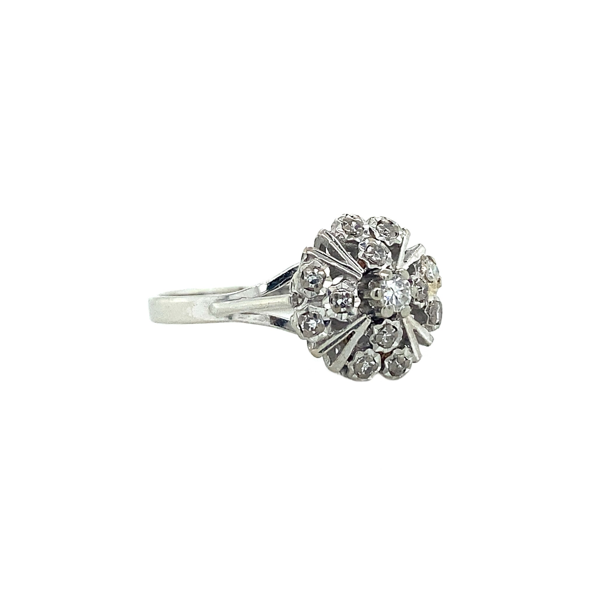 Witgouden entourage ring met diamant 14 krt