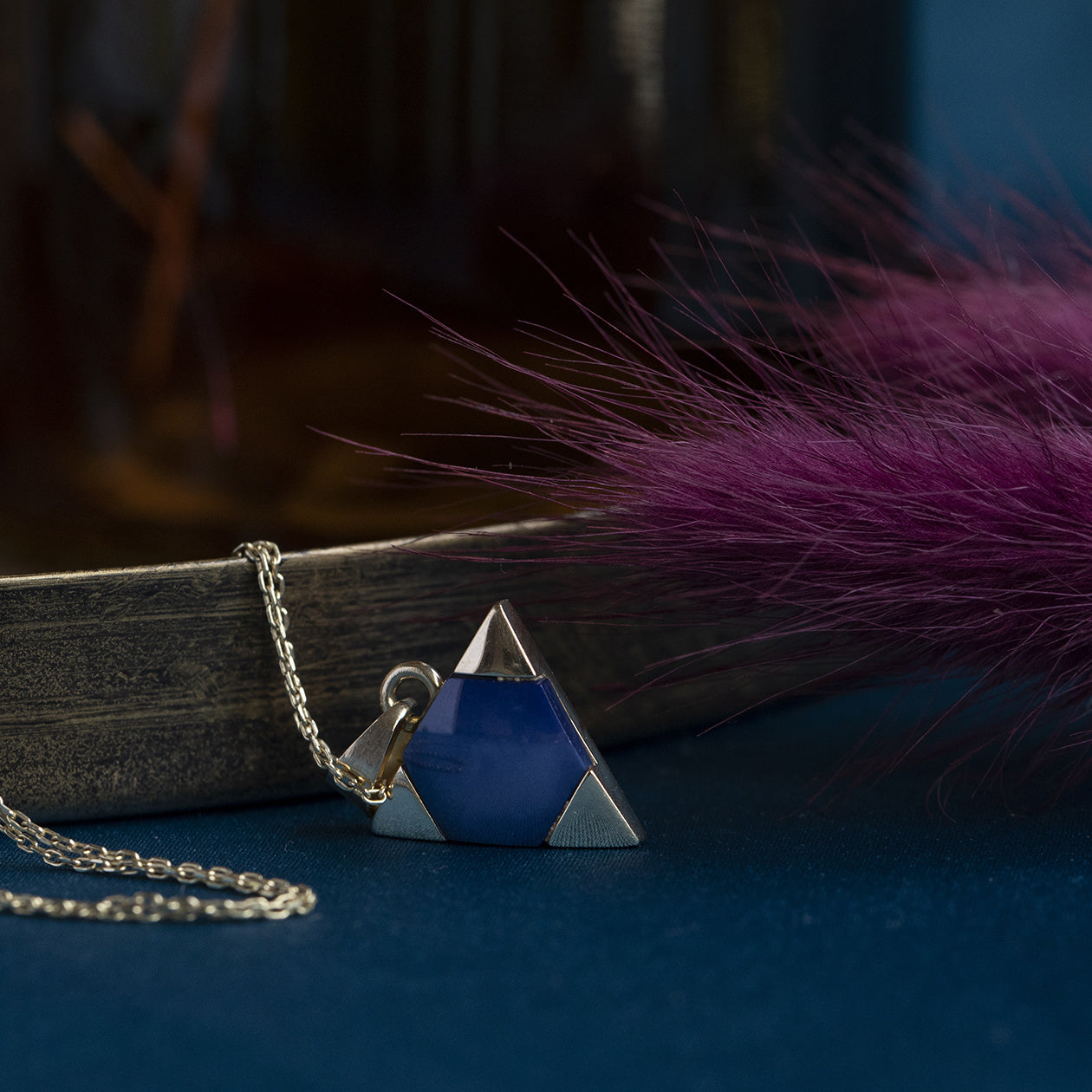 Gouden hanger met stersaffier 14 krt