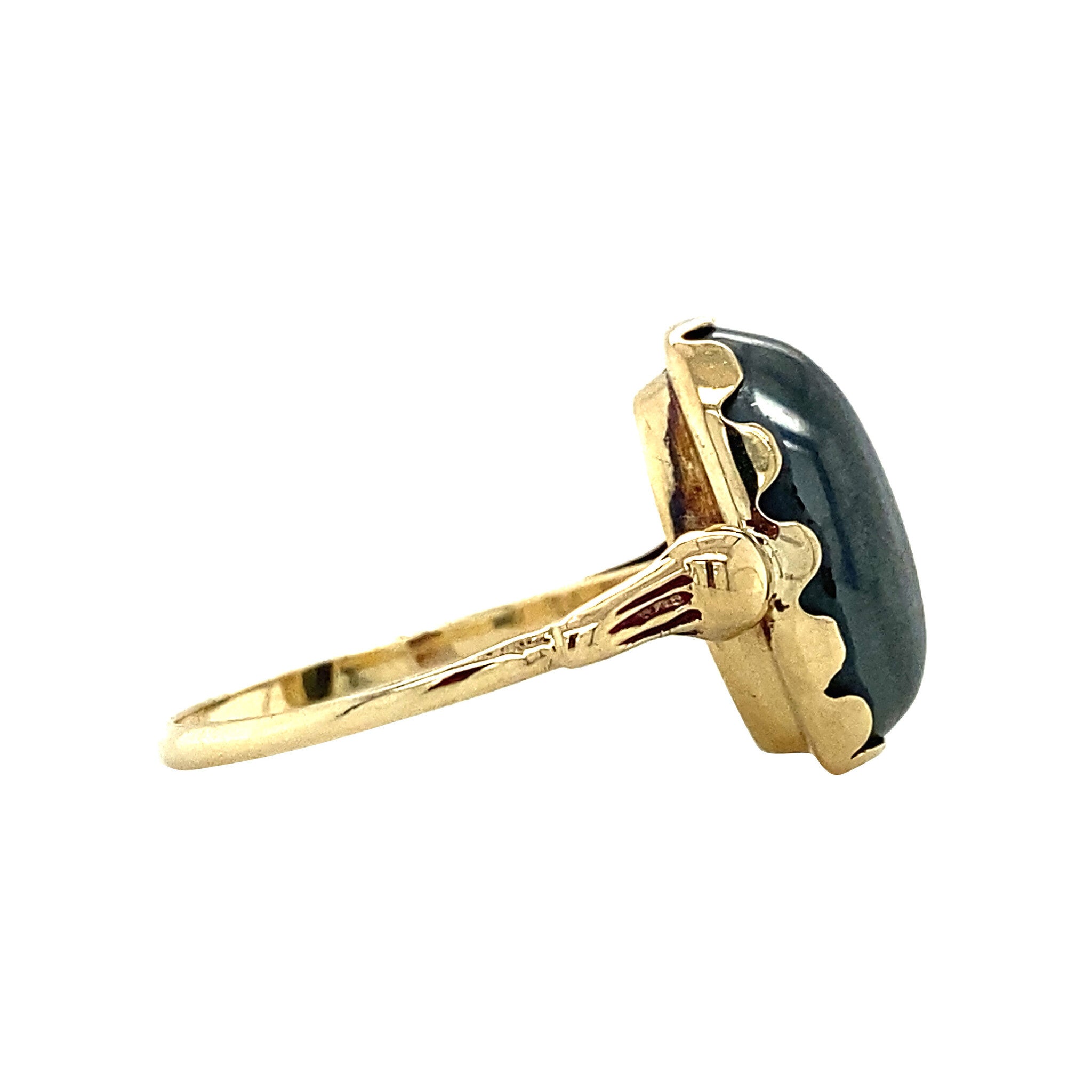 14 kt gold ring with hematite
