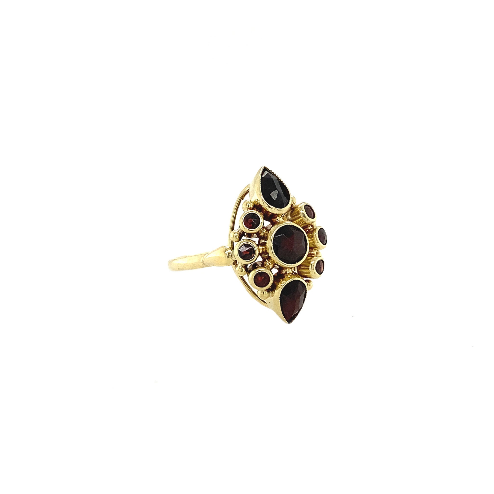 Gold ring with garnet 14 kt