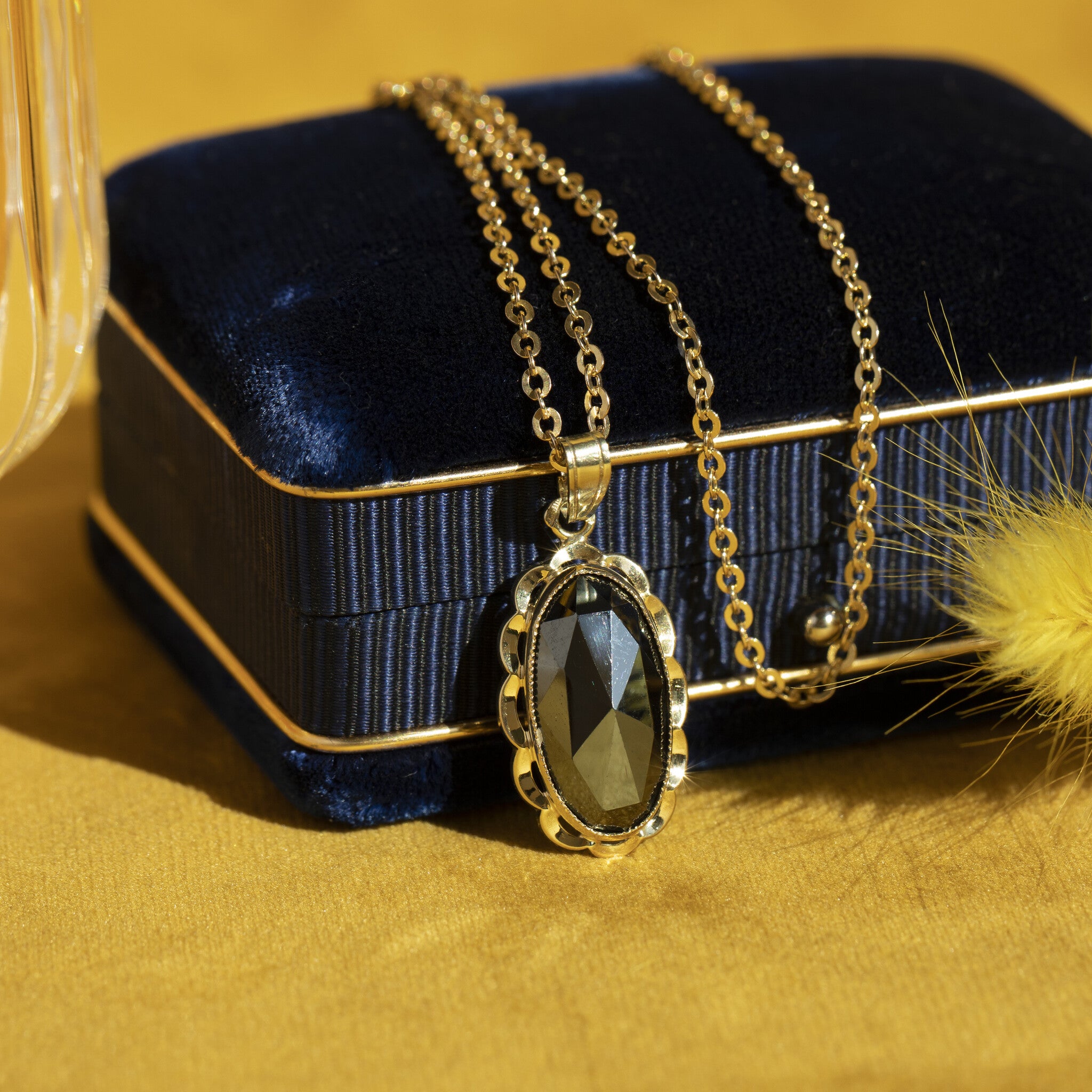 Gouden hanger met hematiet 14 krt