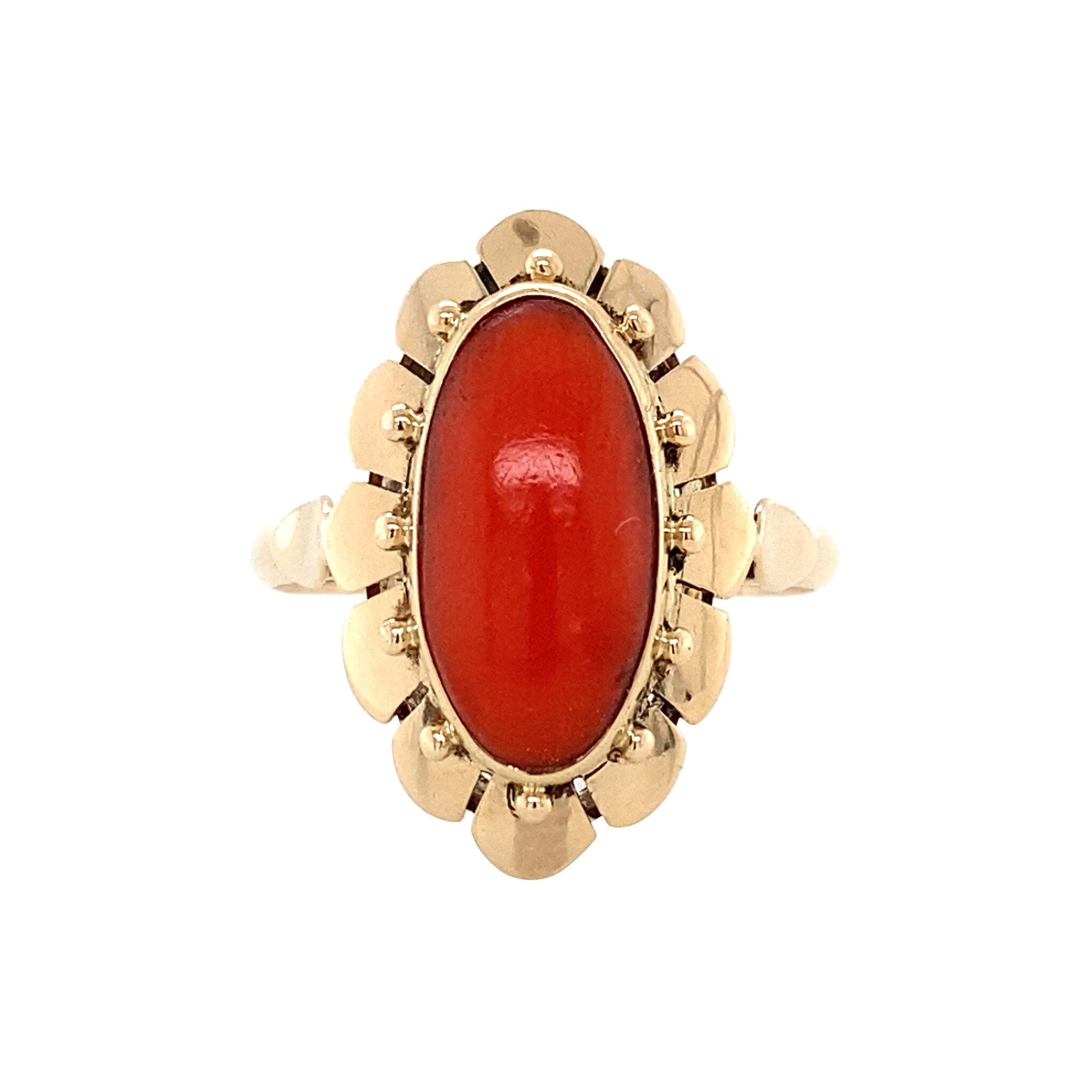 Gold ring with blood coral 14 kt