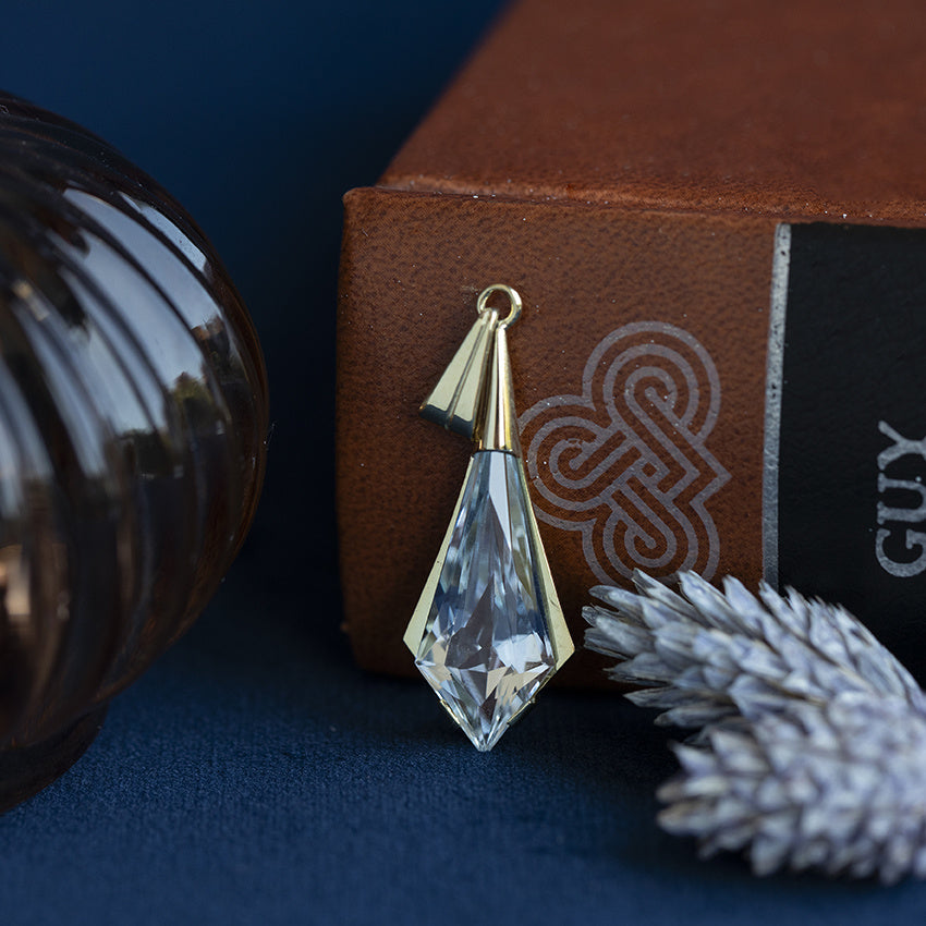 Gold vintage pendant with spinel 14 kt