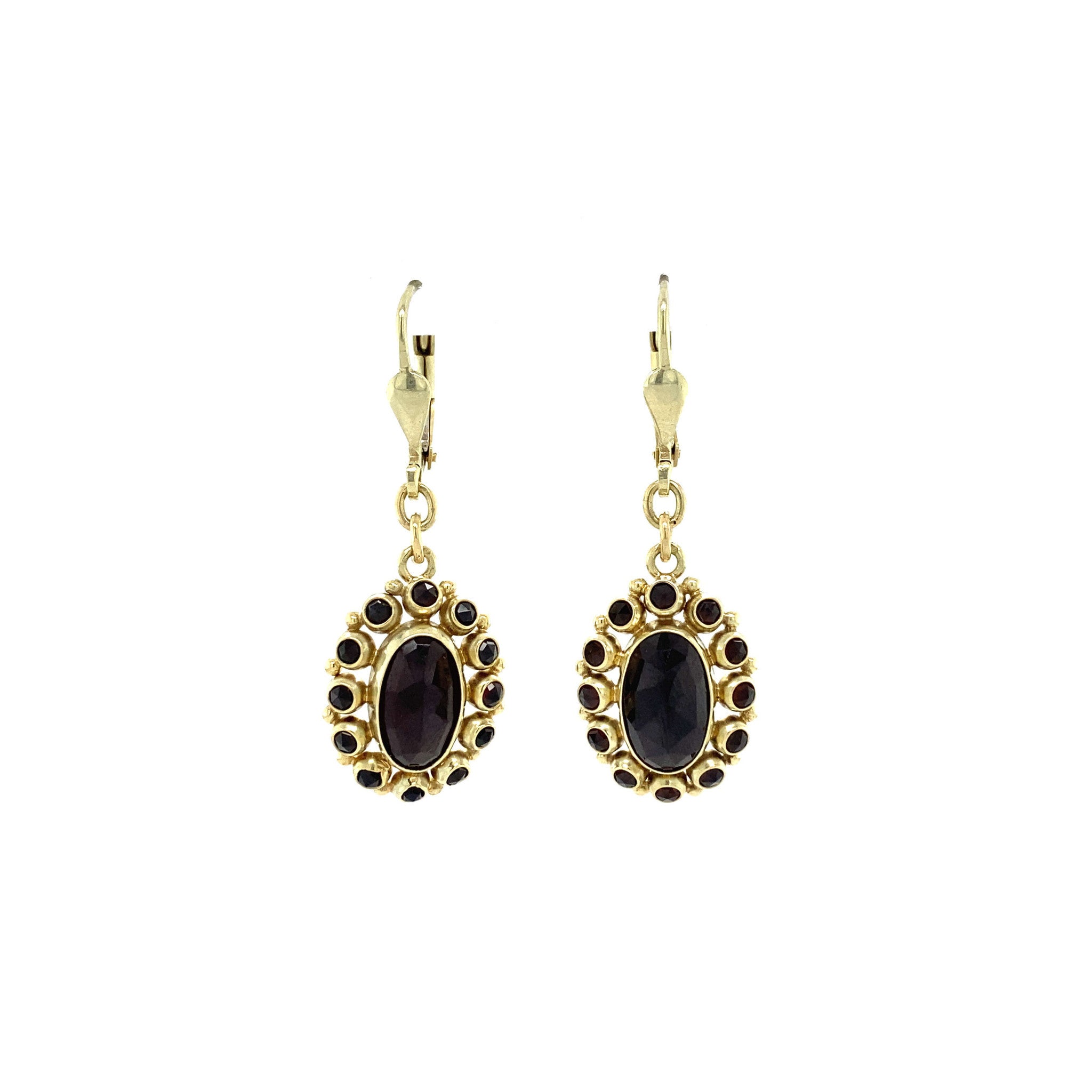Gold earrings with garnet, 14 kt