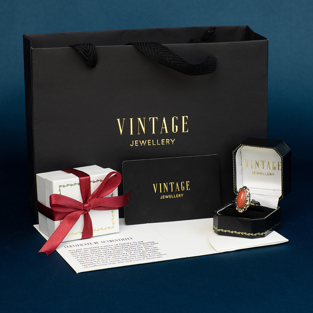 Gouden vintage ring met bloedkoraal 14 krt