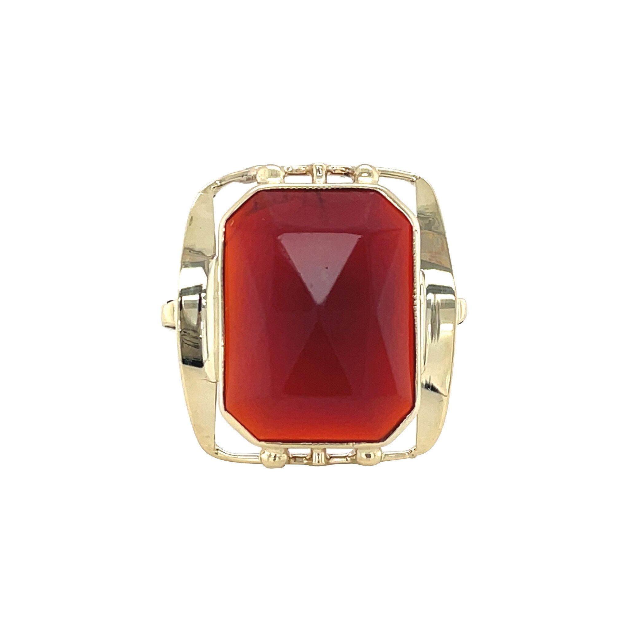 Golden vintage ring with carnelian 14 kt
