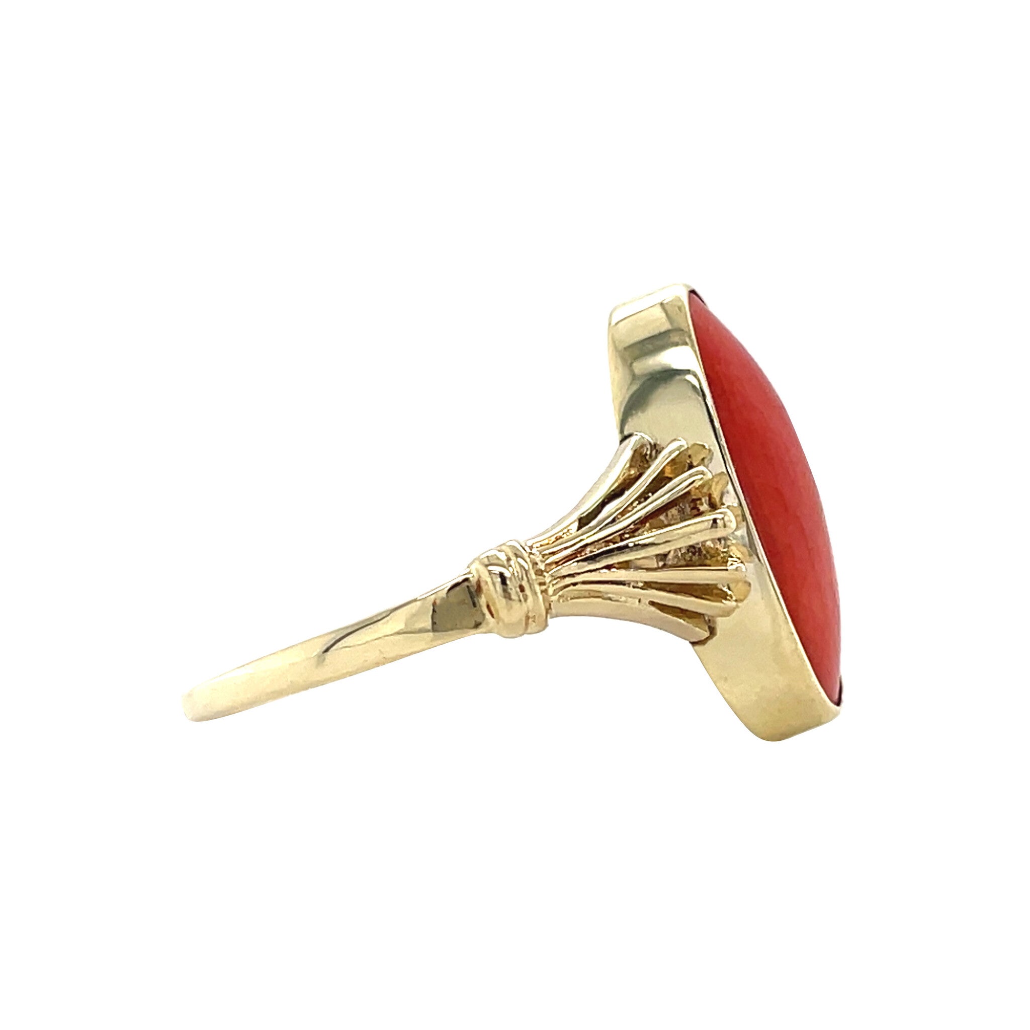 Gouden vintage ring met bloedkoraal 14 kt