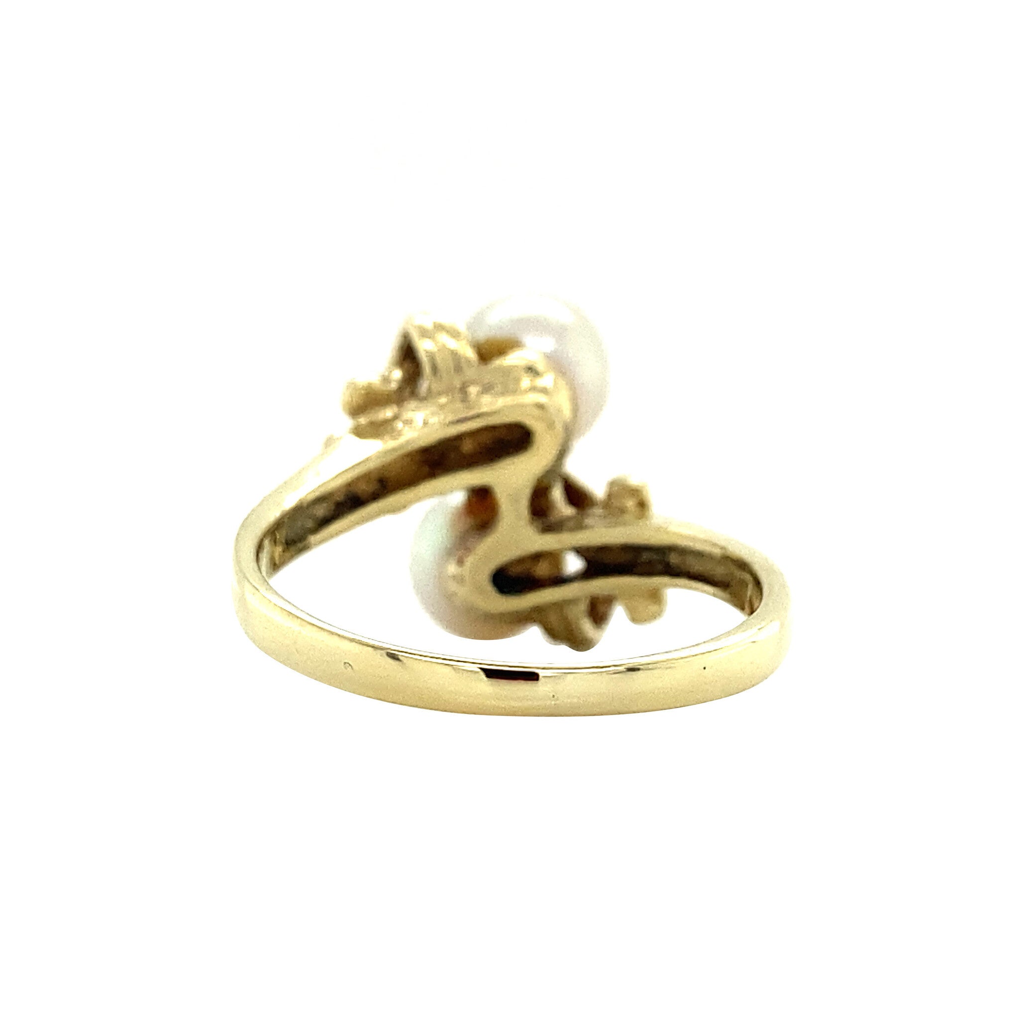 14 kt gold ring with pearls