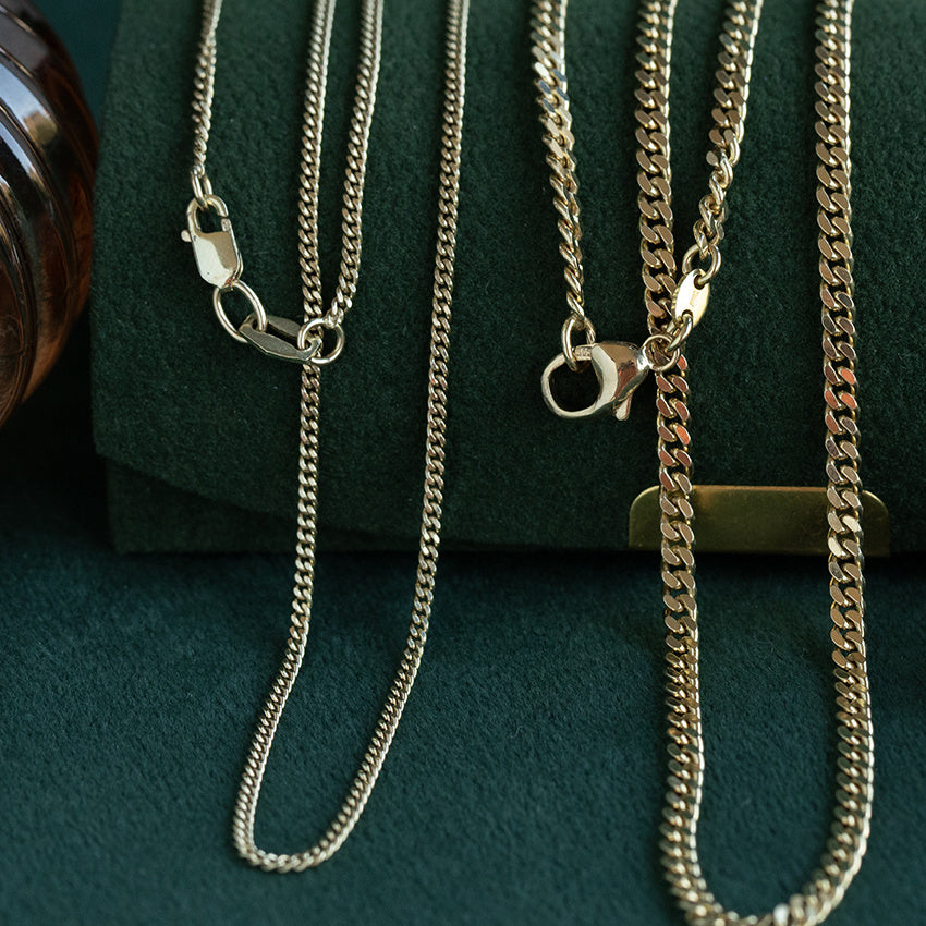 Vintage 14 kt gold gourmet-length necklace