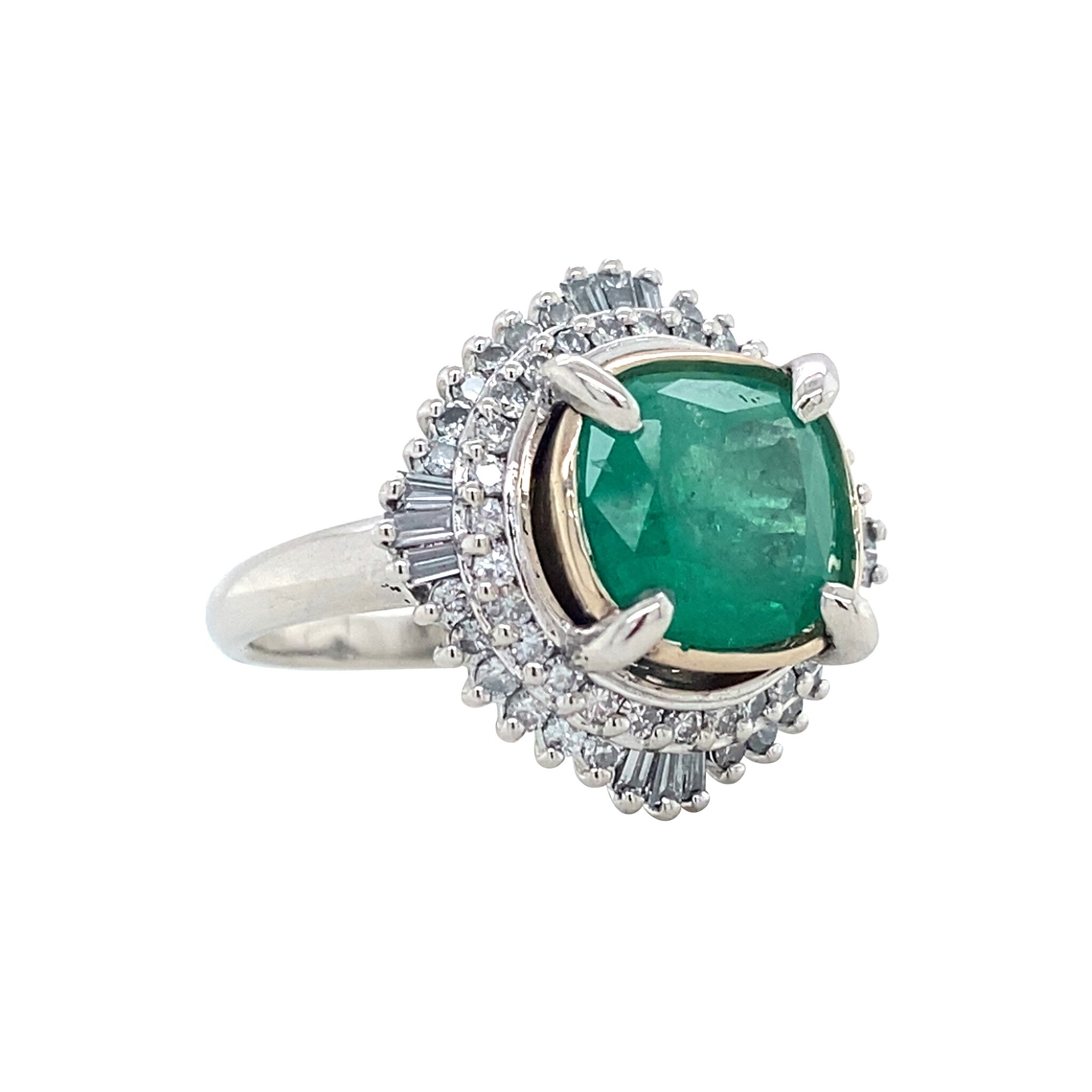 Platinum cluster ring with emerald and diamond 950/14 kt