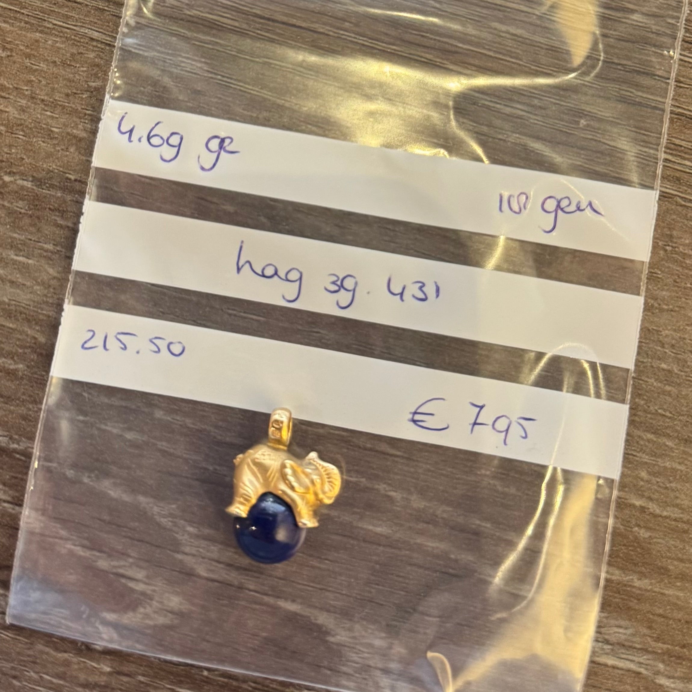 Gouden vintage olifant hanger met lapis lazuli 18 kt