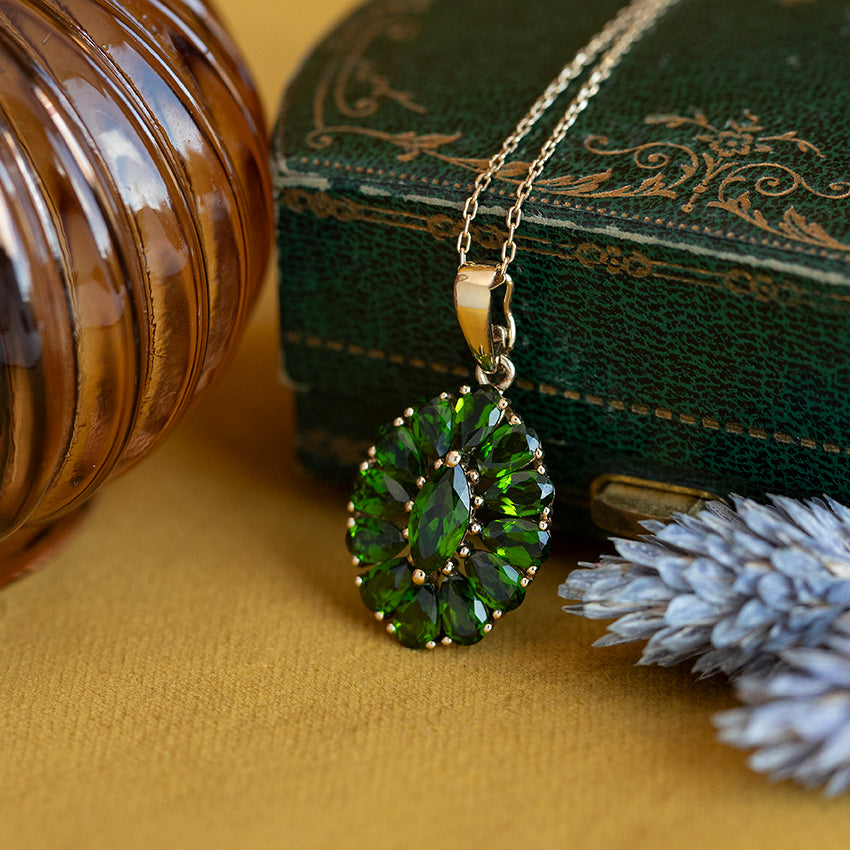 Hanger met Chroomdiopsiet  8 kt