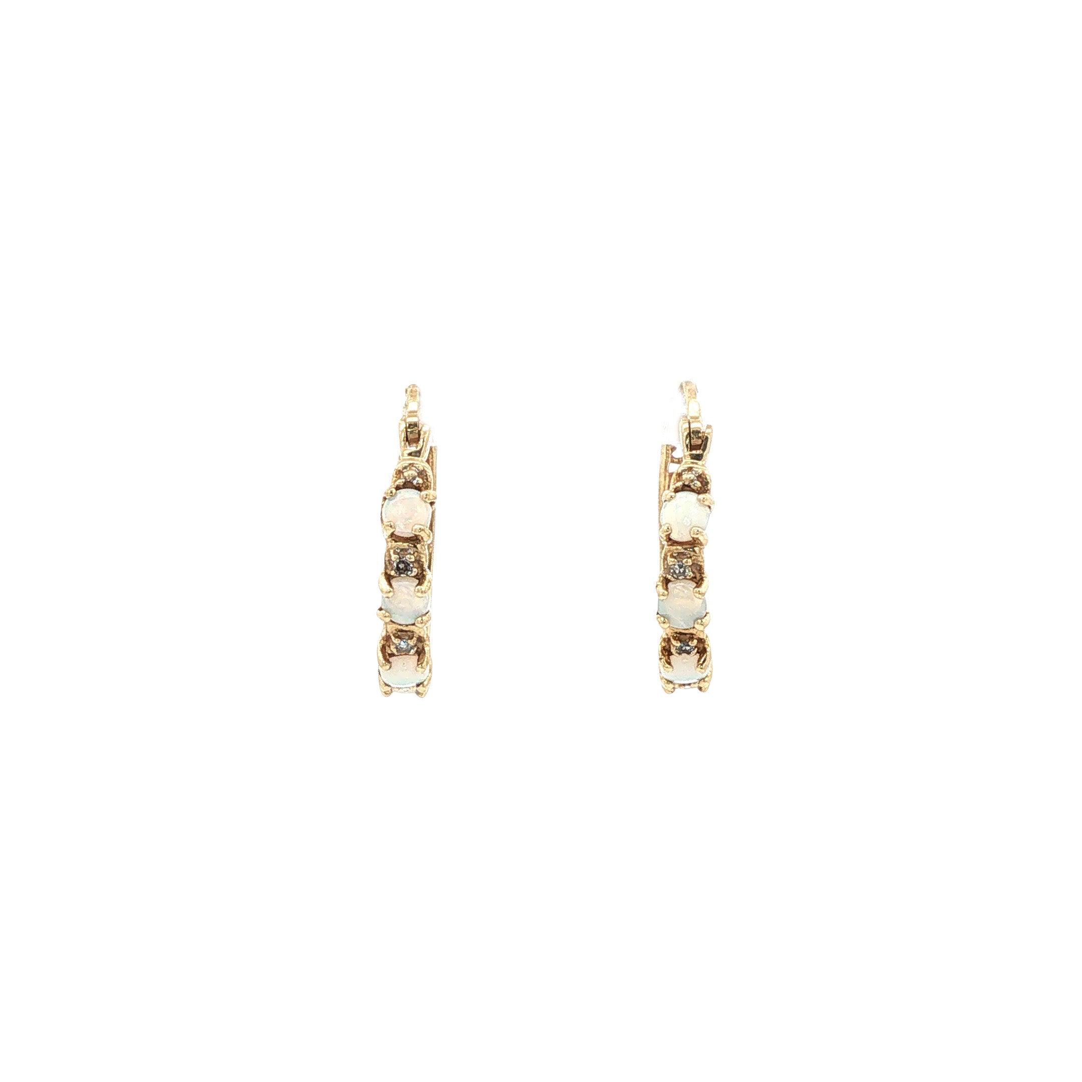 Vintage oorringen met opaal en diamant 8 kt
