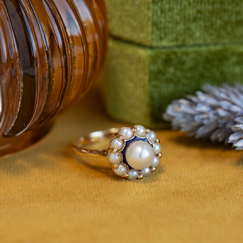 Gouden ring met parel en emaille 18 kt