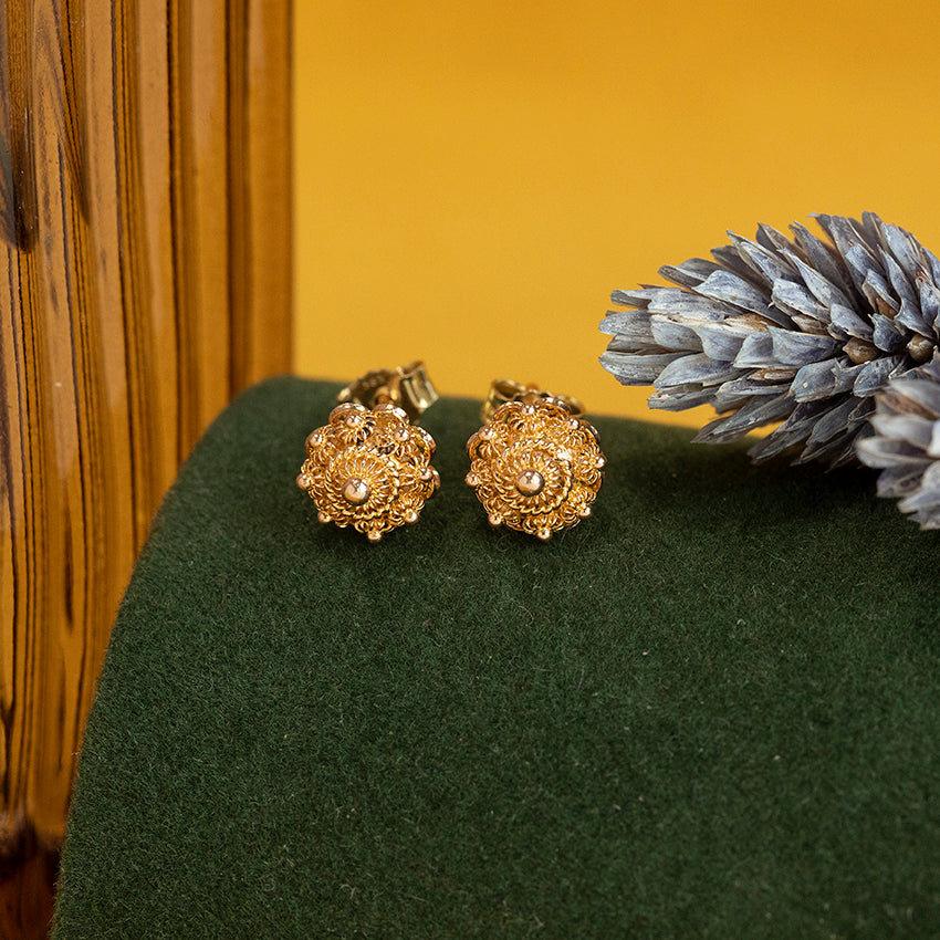 Gouden Zeeuwse knop oorstekers 14 kt