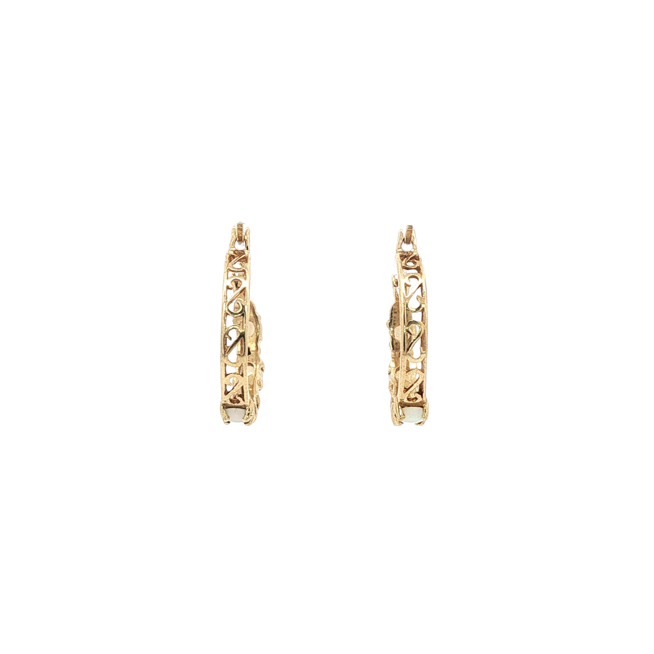 Vintage oorringen met opaal en diamant 8 kt